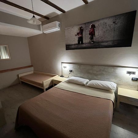 Hotel Pino Lerici Exterior photo