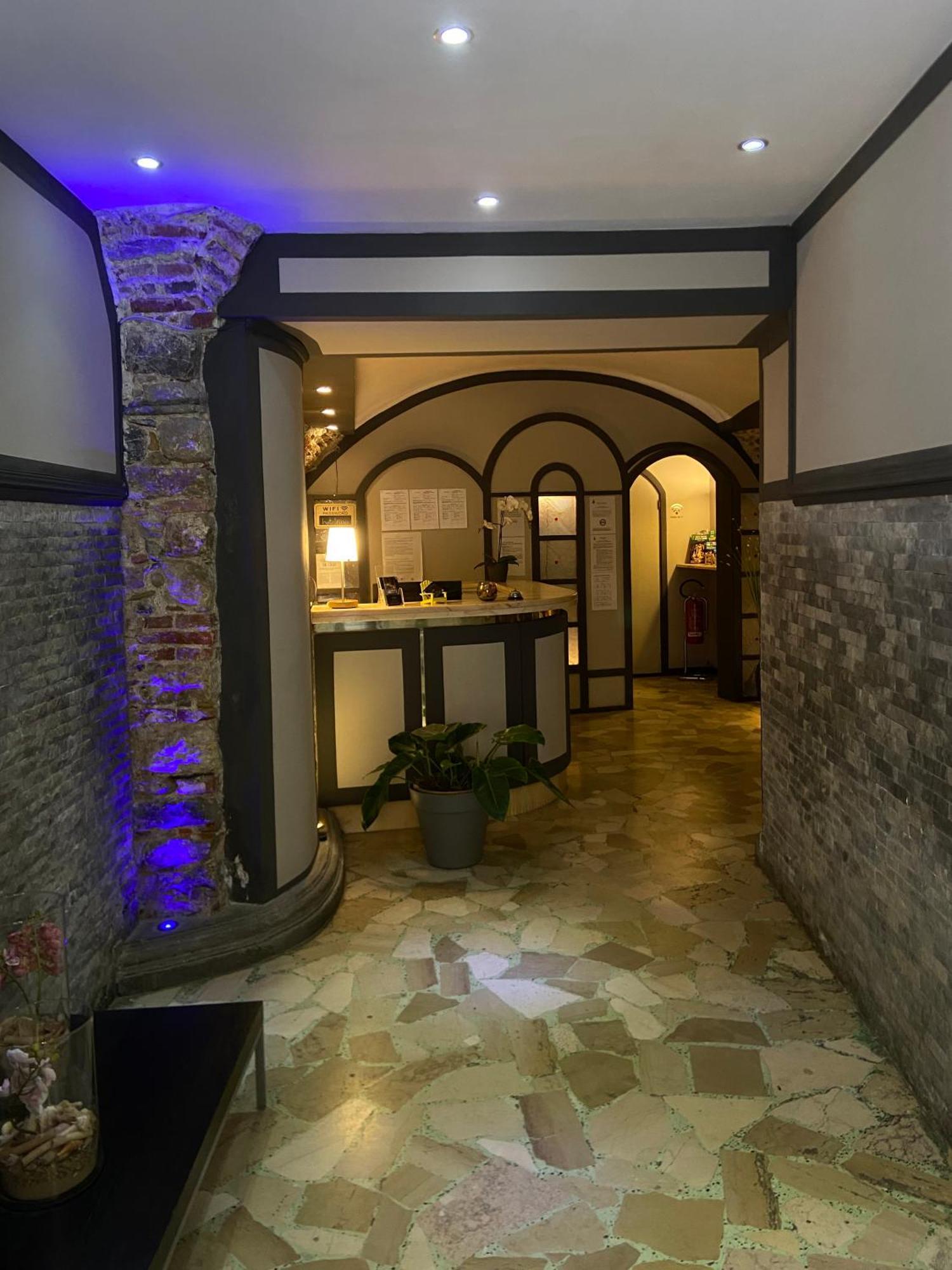 Hotel Pino Lerici Exterior photo